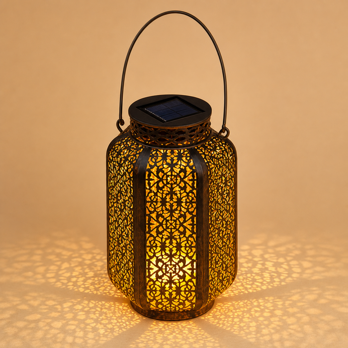 Lanterne Solaire Marocaine – Suspension Fer Ajouré Effet Ombres
